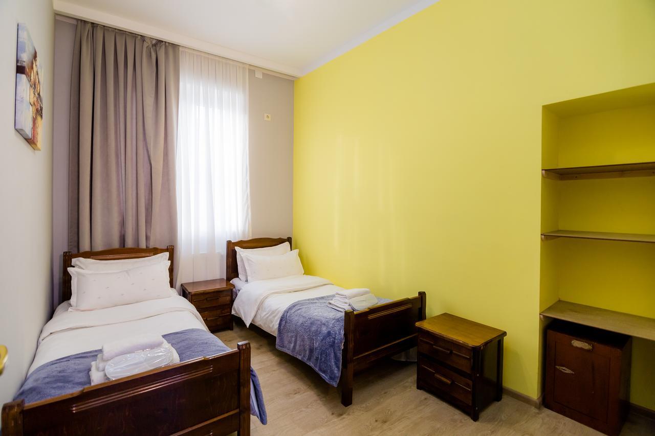 טביליסי Big Family Guest House מראה חיצוני תמונה