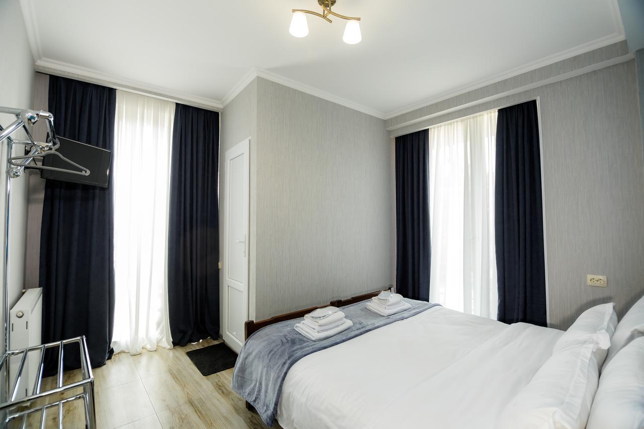טביליסי Big Family Guest House מראה חיצוני תמונה