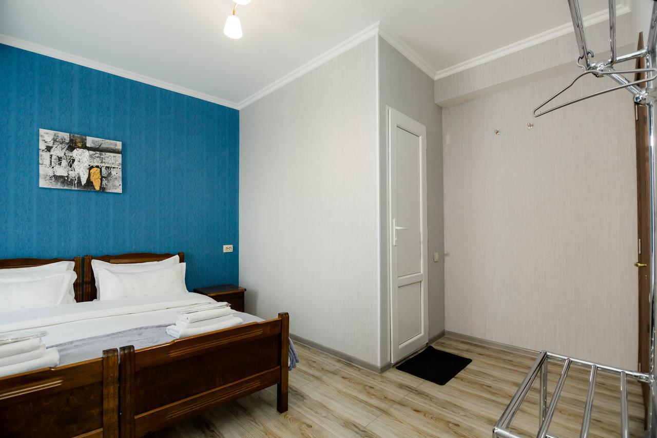 טביליסי Big Family Guest House מראה חיצוני תמונה