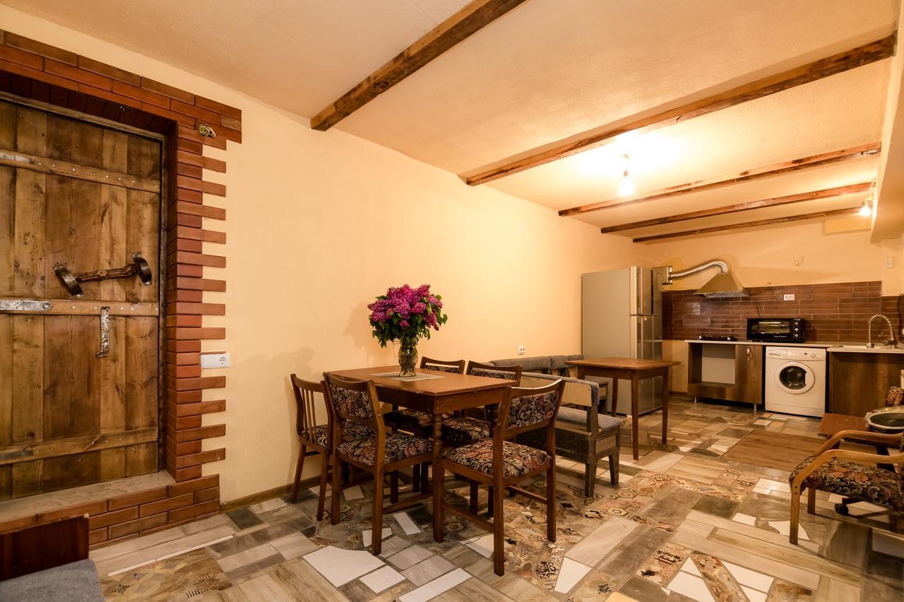 טביליסי Big Family Guest House מראה חיצוני תמונה